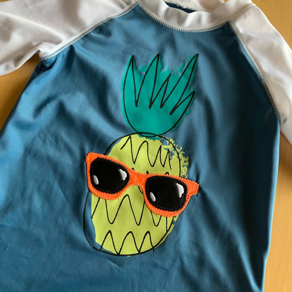 Gymboree Rash-guard - NEW - Picture 3 of 4